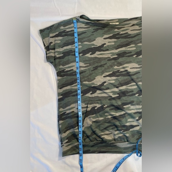 First Love Camp off The Shoulder Short sleeve top  large - Picture 11 of 13